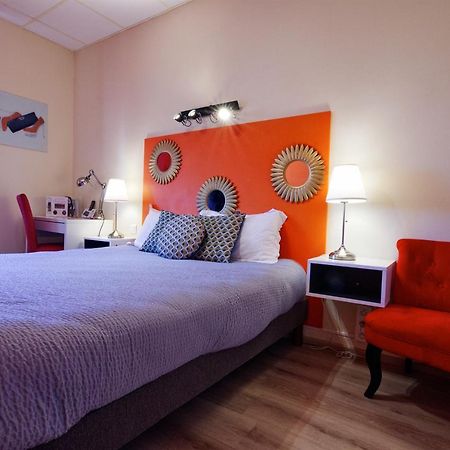 Logis Hotel Le Bocage Montmarault Eksteriør bilde